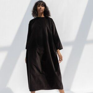 Black Crane Women's Oversized Velveteen Long Bud Dress Sumi Black Sz XS